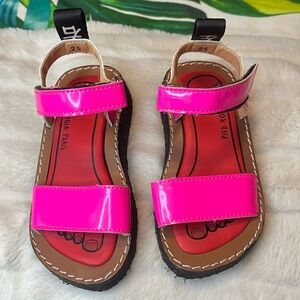 Boutique Pied Rougia Paris 25 Neon Pink Summer Fall Vacation City Sandals
